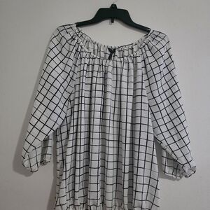Daisy Fuentes Black and White Grid Blouse
